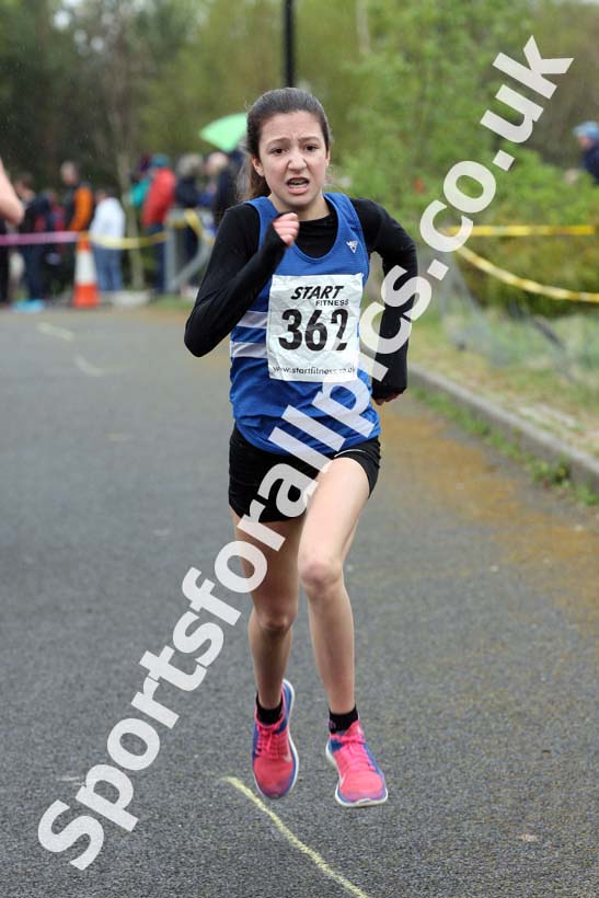 Boys and girls under-15s, Elswick Good Friday Road Races. Photo: David T. Hewitson/Sports for All Pics